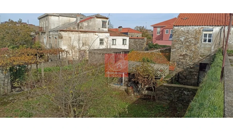 Moradia T5 para Venda em Poiares e Canelas Foto 3