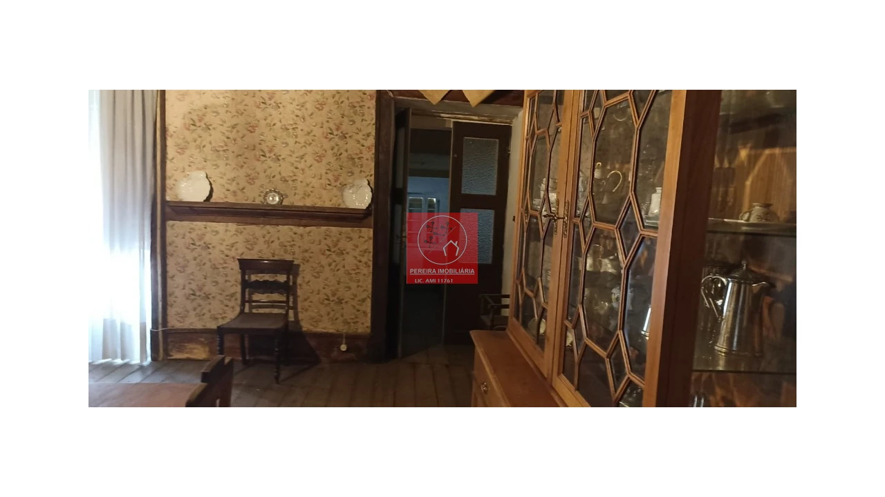 Moradia T5 para Venda em Poiares e Canelas Foto 12