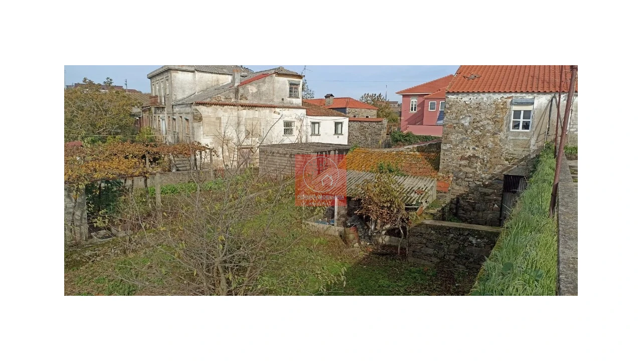 Moradia T5 para Venda em Poiares e Canelas Foto 3