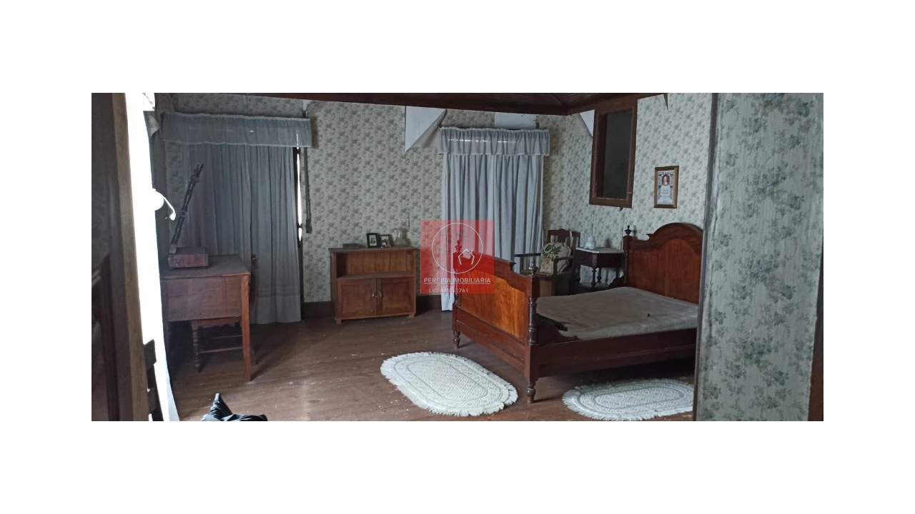 Moradia T5 para Venda em Poiares e Canelas Foto 14