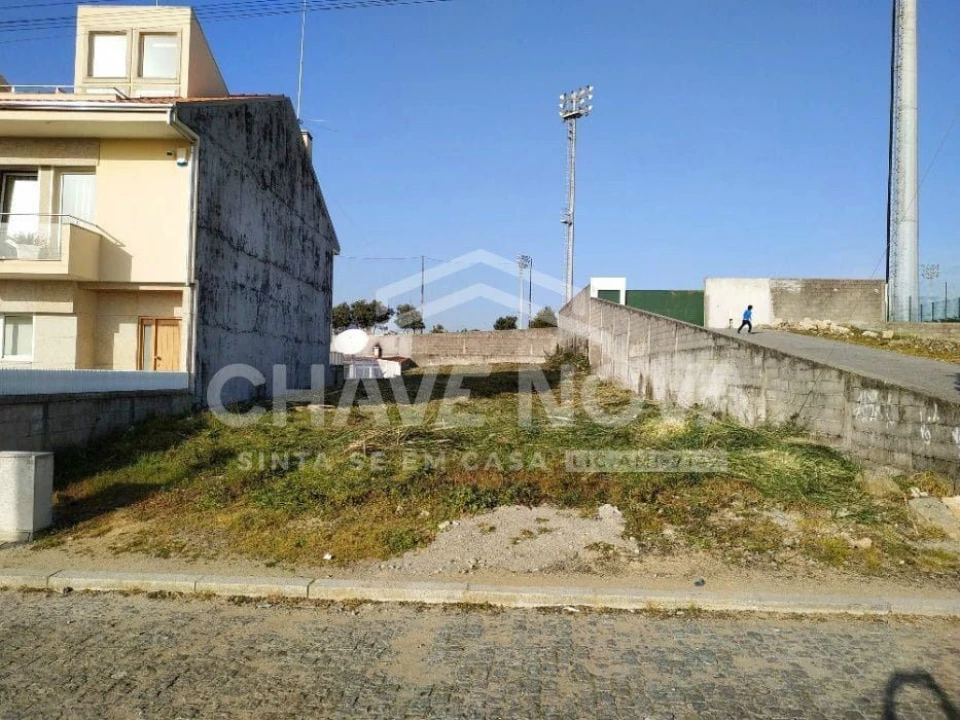 Terreno para Venda em Arcozelo Foto 1