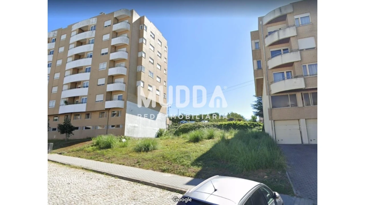 Terreno para Venda em Arrifana Foto 1