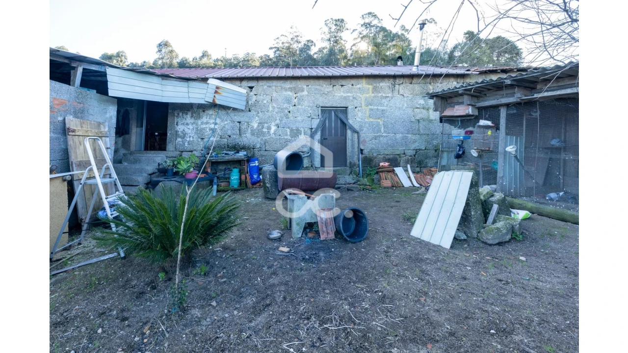 Moradia T4 para Venda em Arnoso (Santa Maria e Santa Eulália) e Sezures Foto 15