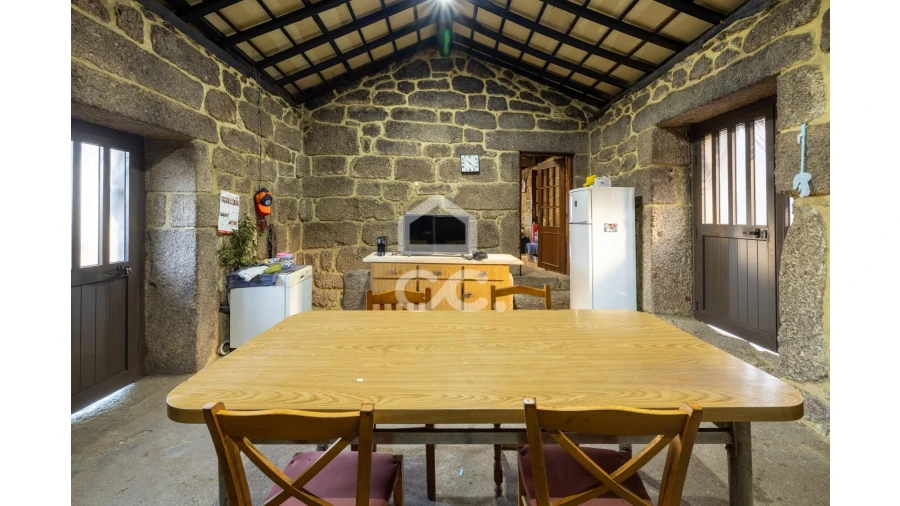 Moradia T4 para Venda em Arnoso (Santa Maria e Santa Eulália) e Sezures Foto 19