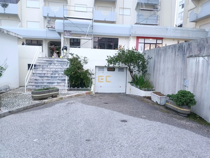 Garagem para Venda em Buarcos Foto 2
