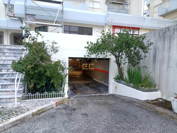 Garagem para Venda em Buarcos