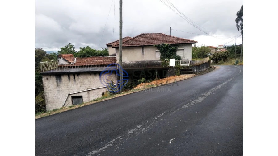 Moradia T3 para Venda em Banho e Carvalhosa Foto 3