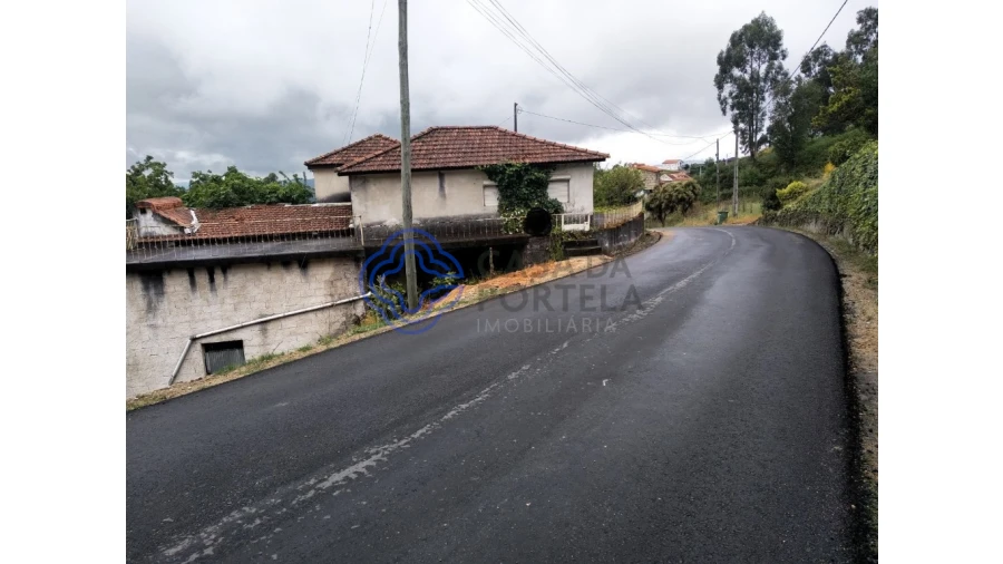 Moradia T3 para Venda em Banho e Carvalhosa Foto 1
