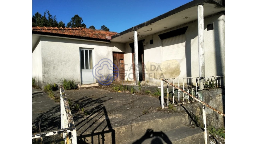 Moradia T3 para Venda em Banho e Carvalhosa Foto 12