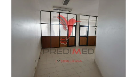Loja para Venda em Pernes