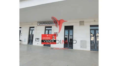 Loja para Venda em Pernes