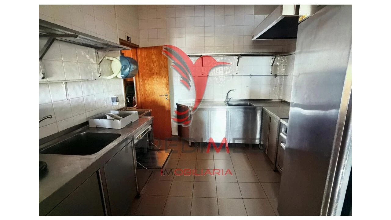 Loja para Venda em Pernes Foto 15