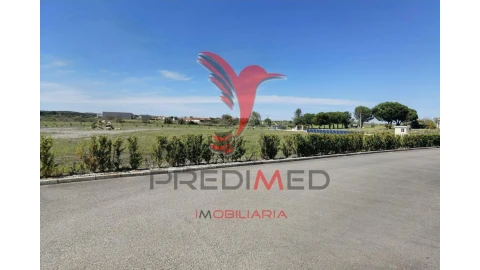 Armazém para Venda em Pernes