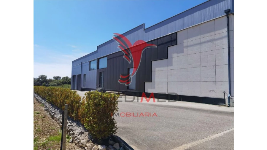 Armazém para Venda em Pernes Foto 3