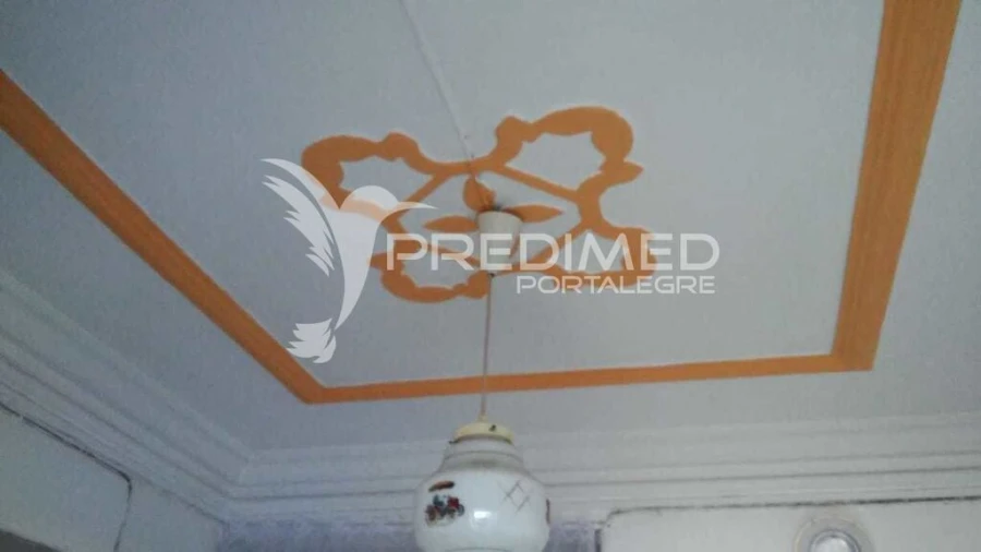 Moradia T2 para Venda em Comenda Foto 4