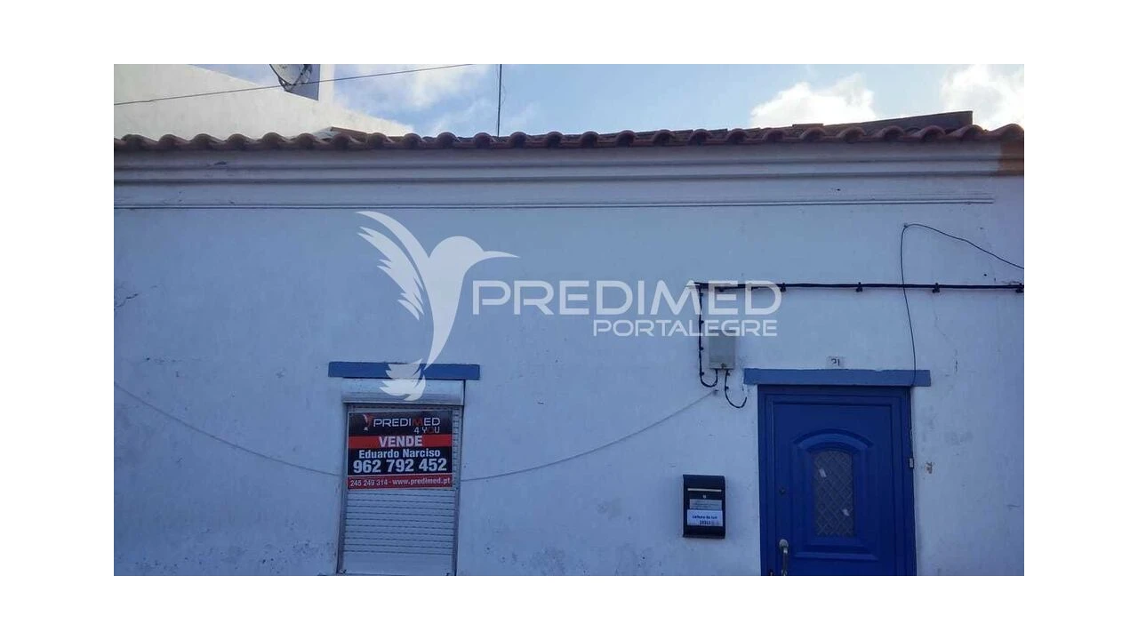 Moradia T2 para Venda em Comenda Foto 2