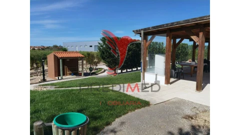 Quinta T2 para Venda em Achete, Azoia de Baixo e Póvoa de Santarém