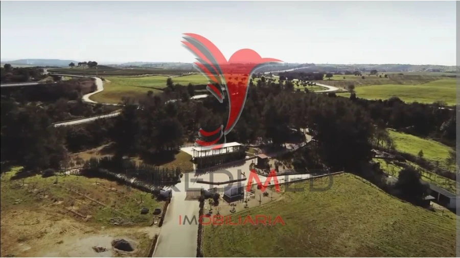 Quinta T2 para Venda em Achete, Azoia de Baixo e Póvoa de Santarém Foto 2