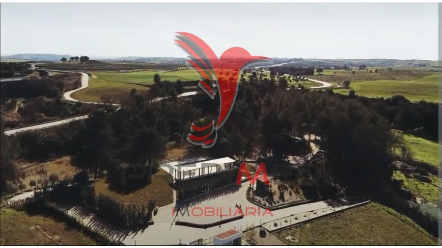 Quinta T2 para Venda em Achete, Azoia de Baixo e Póvoa de Santarém Foto 3