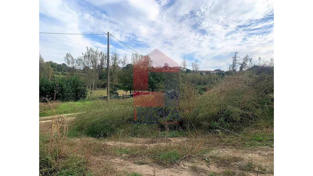 Terreno para Venda em Loureira Foto 2