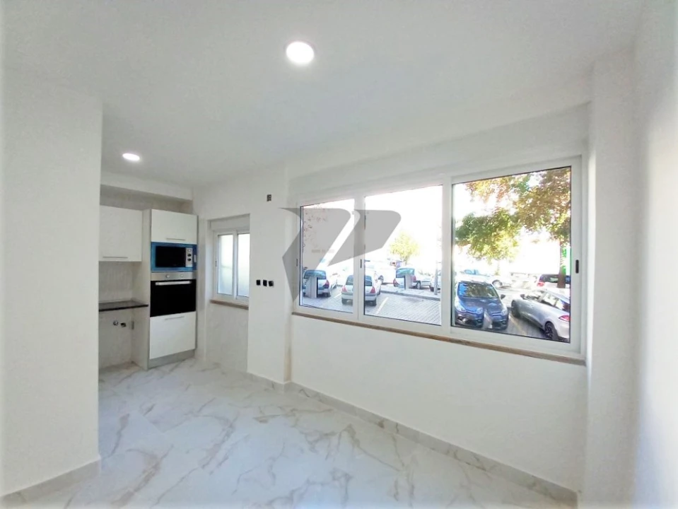 Apartamento T2 para Venda em Amora Foto 1