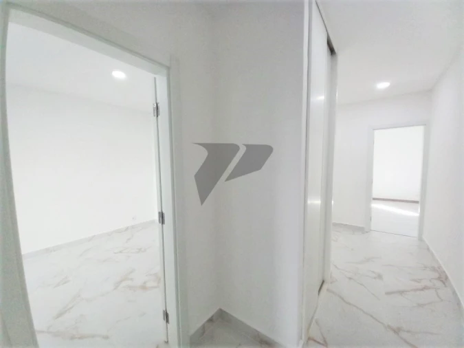 Apartamento T2 para Venda em Amora Foto 13