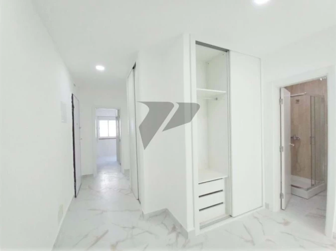 Apartamento T2 para Venda em Amora Foto 22