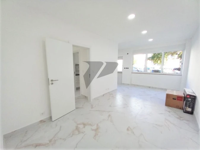 Apartamento T2 para Venda em Amora Foto 8