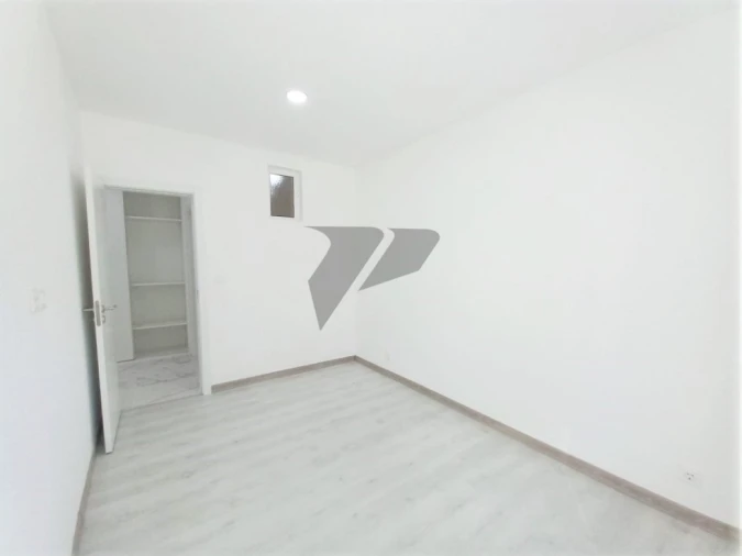 Apartamento T2 para Venda em Amora Foto 21
