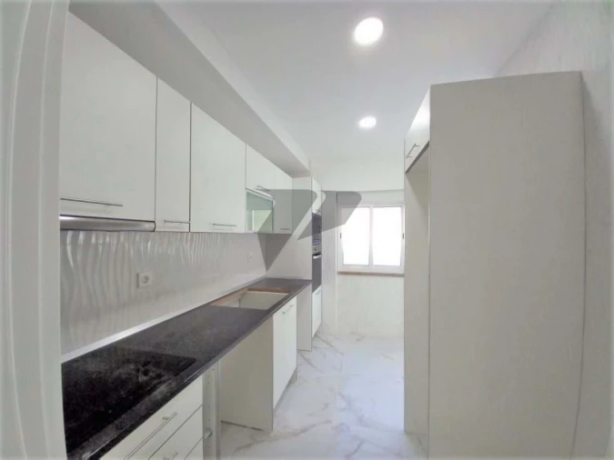 Apartamento T2 para Venda em Amora Foto 6