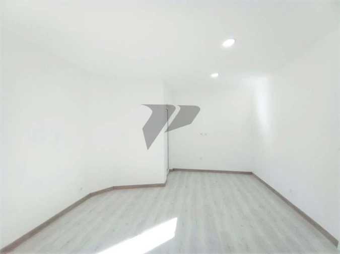 Apartamento T2 para Venda em Amora Foto 20