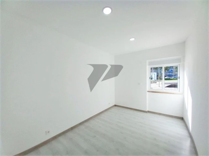 Apartamento T2 para Venda em Amora Foto 18