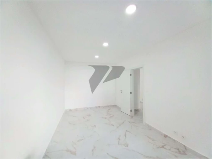 Apartamento T2 para Venda em Amora Foto 12