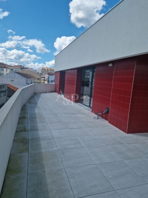 Apartamento T6 para Venda em Viseu