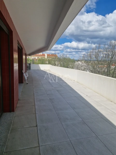 Apartamento T6 para Venda em Viseu