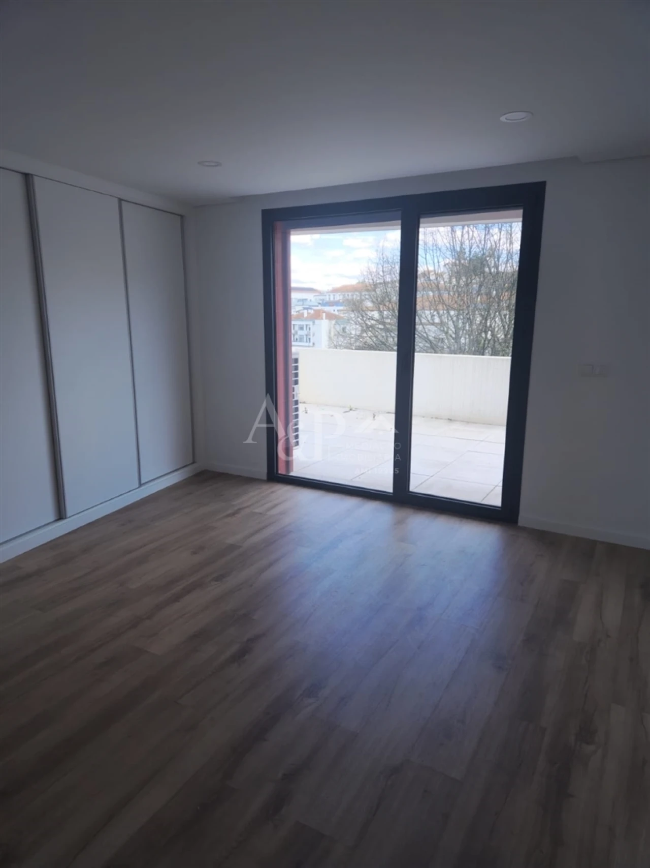 Apartamento T6 para Venda em Viseu Foto 5