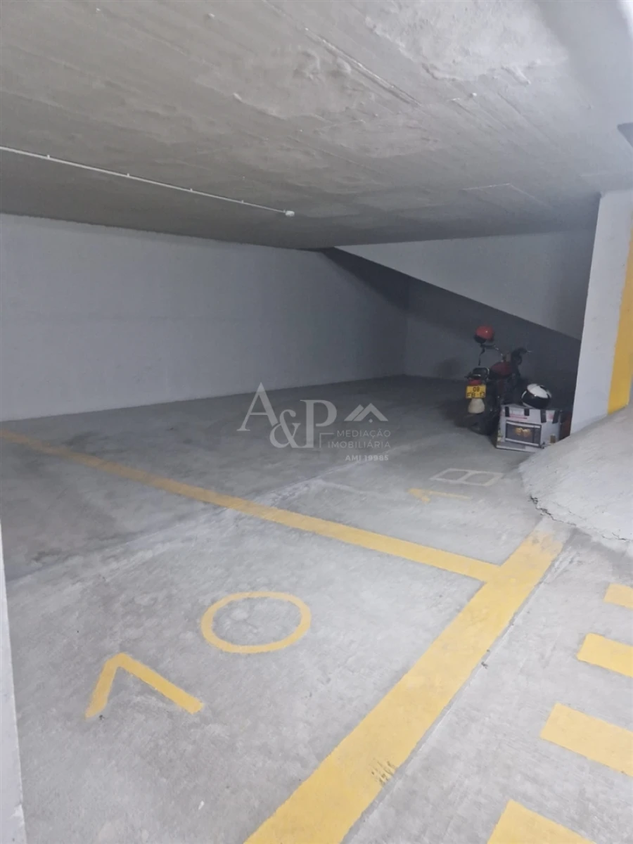 Apartamento T6 para Venda em Viseu Foto 11
