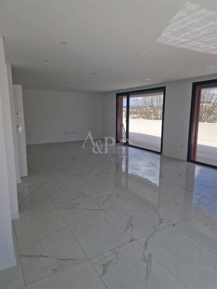 Apartamento T6 para Venda em Viseu Foto 6