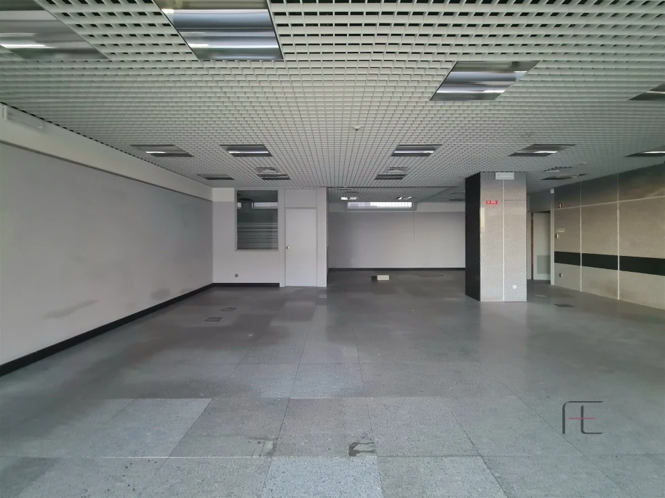 Loja para Venda em Cortegaça Foto 2