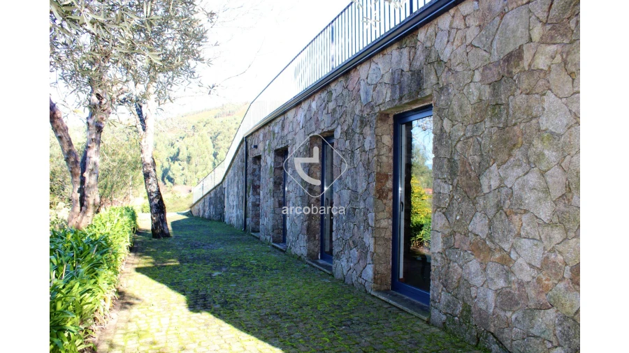 Moradia T3 para Venda em Serdedelo