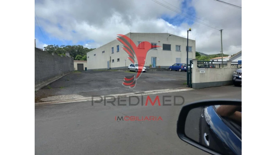 Armazém para Venda em Fonte do Bastardo