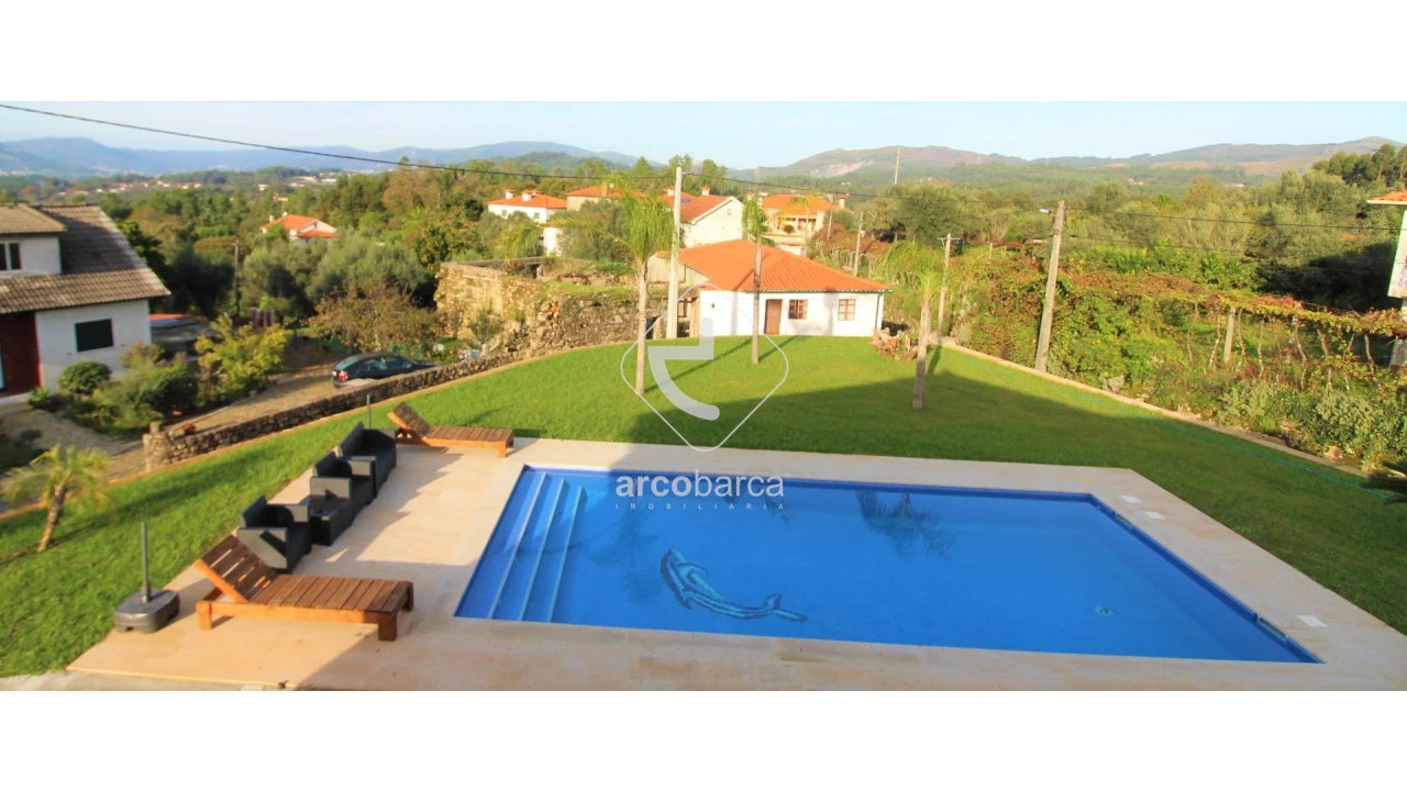 Moradia T5 para Venda em Rebordões (Santa Maria) Foto 86