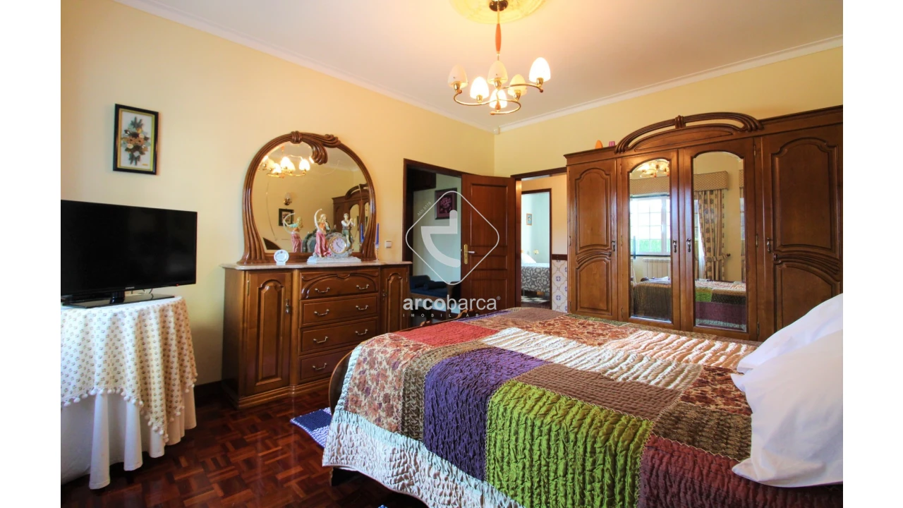 Moradia T5 para Venda em Rebordões (Santa Maria) Foto 46