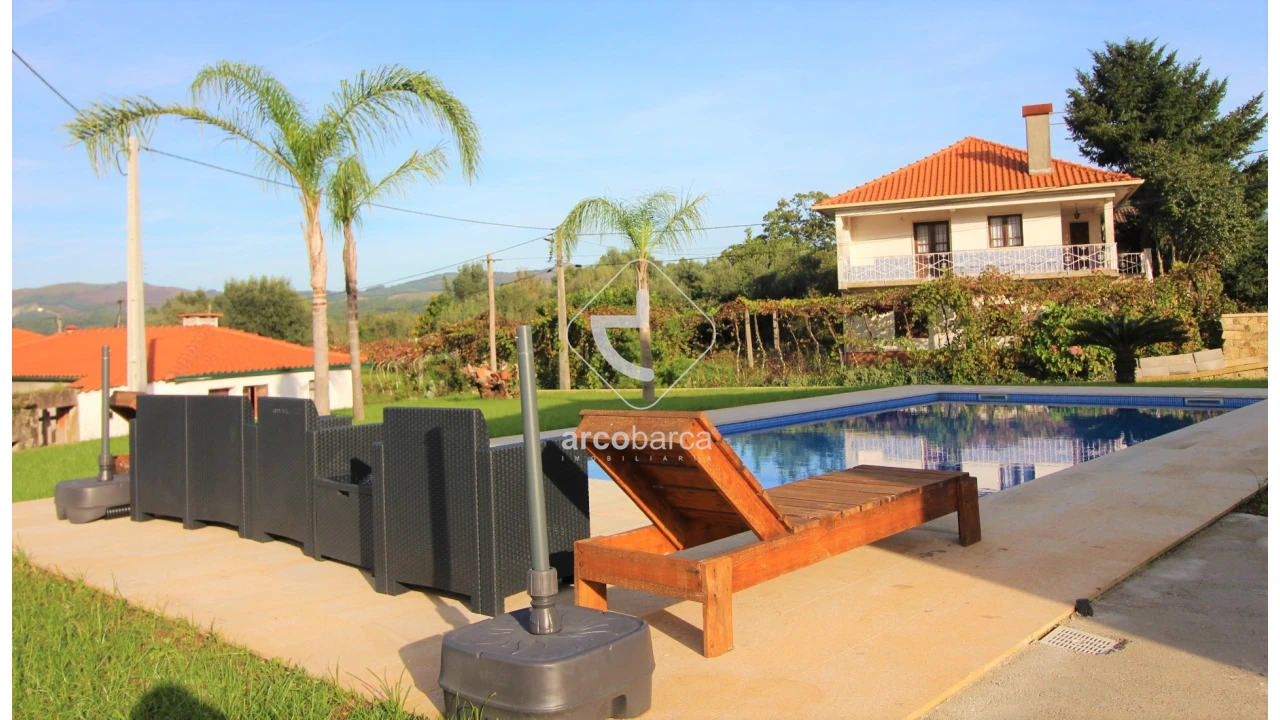 Moradia T5 para Venda em Rebordões (Santa Maria) Foto 76