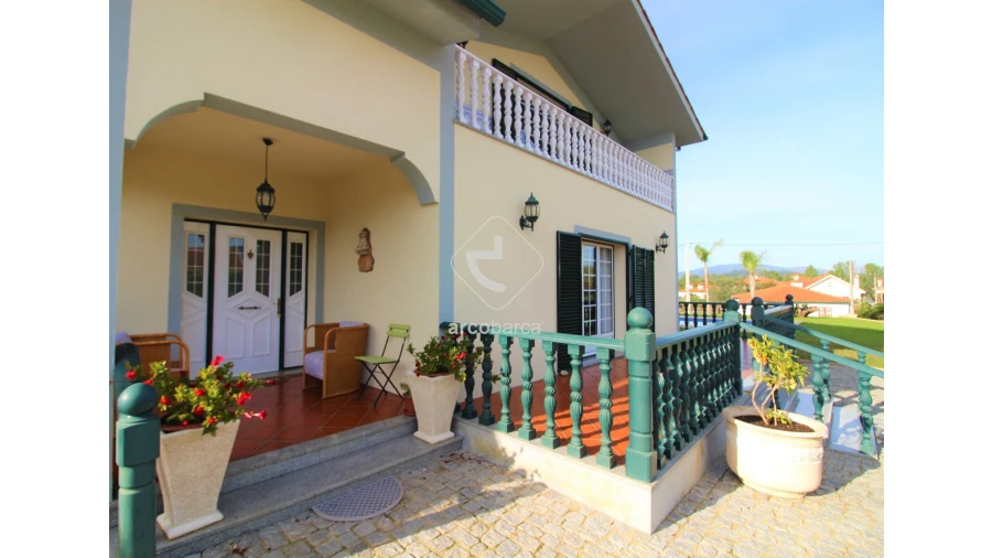 Moradia T5 para Venda em Rebordões (Santa Maria) Foto 19