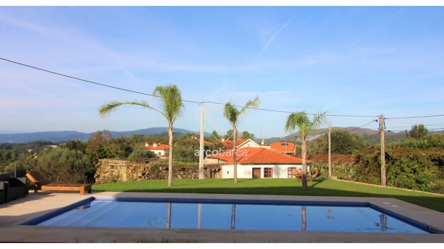 Moradia T5 para Venda em Rebordões (Santa Maria) Foto 71