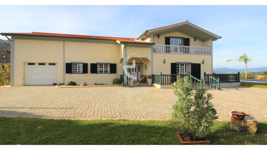 Moradia T5 para Venda em Rebordões (Santa Maria) Foto 16