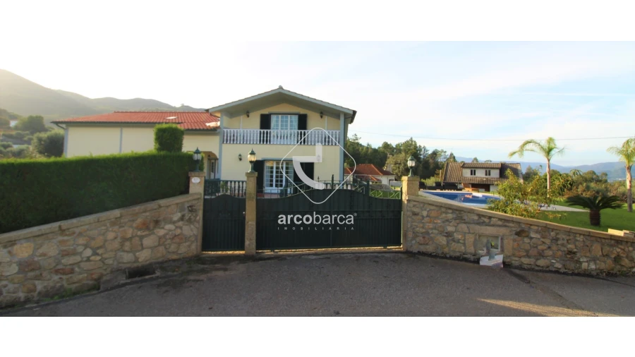 Moradia T5 para Venda em Rebordões (Santa Maria) Foto 91