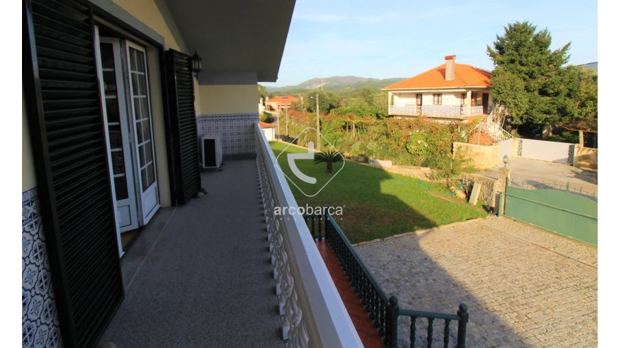 Moradia T5 para Venda em Rebordões (Santa Maria) Foto 88