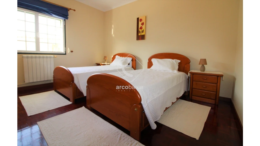 Moradia T5 para Venda em Rebordões (Santa Maria) Foto 43